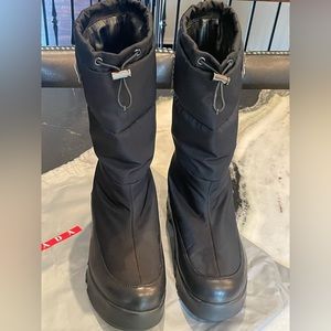 Size 39 (9) Prada moon boots